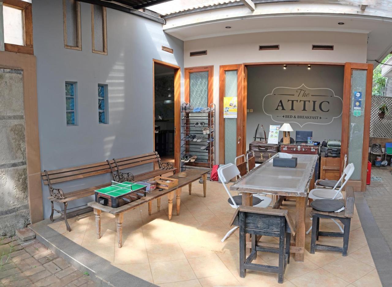 The Attic Bed & Breakfast Bandung Buitenkant foto