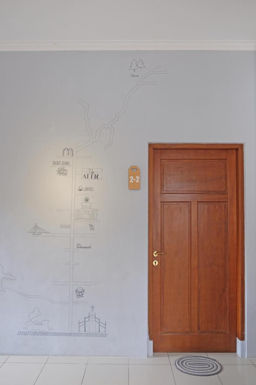 The Attic Bed & Breakfast Bandung Buitenkant foto