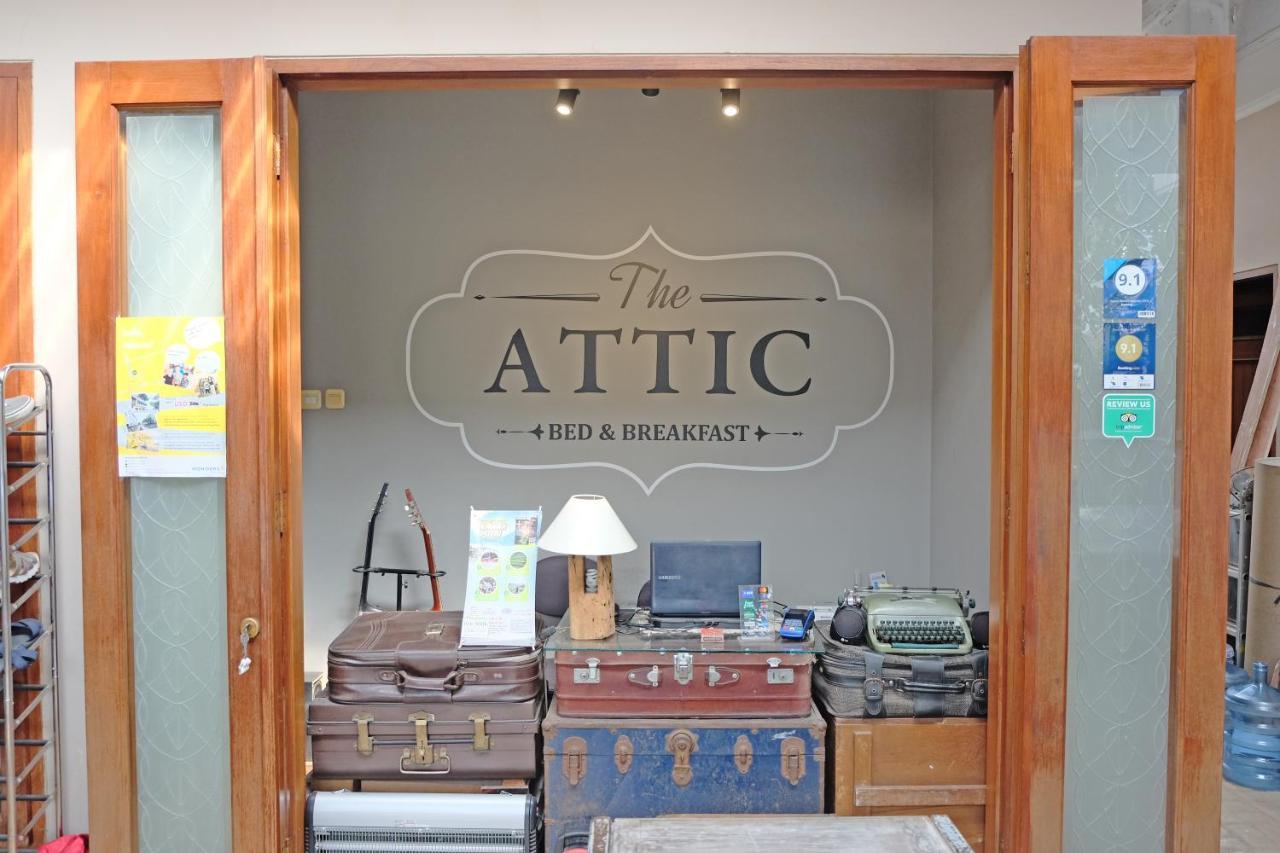 The Attic Bed & Breakfast Bandung Buitenkant foto